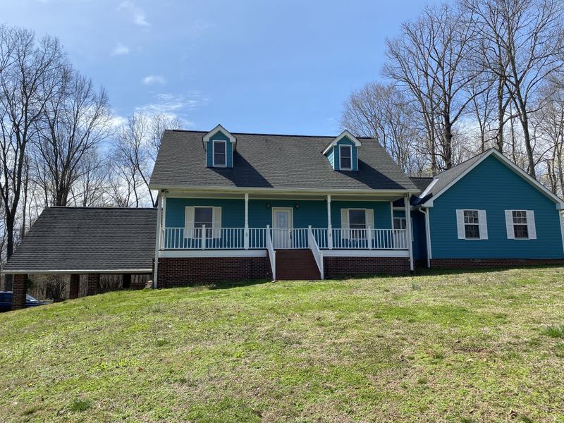 1430 Liberty Rd, Charlotte, TN 37036