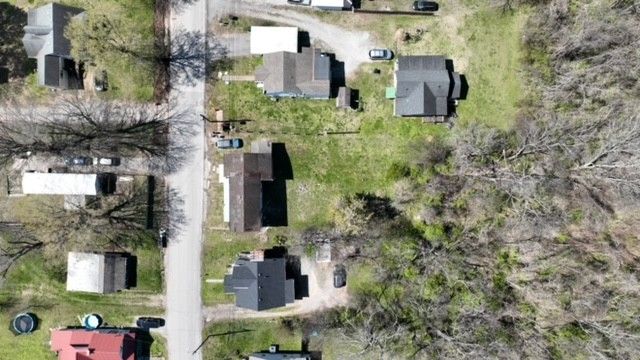 520 W 11th St, Columbia, TN 38401