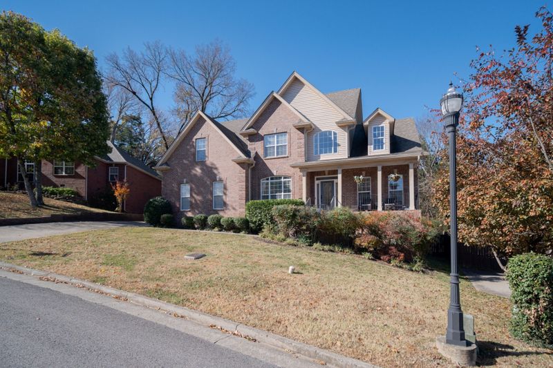 1220 Lilac Dr, Hermitage, TN 37076