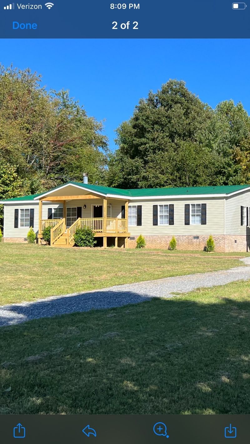 1084 Minor Ln, Bethpage, TN 37022