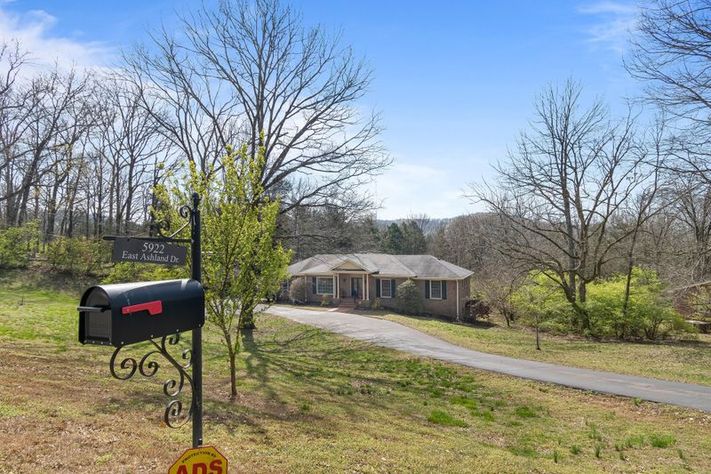 5922 E Ashland Dr, Nashville, TN 37215