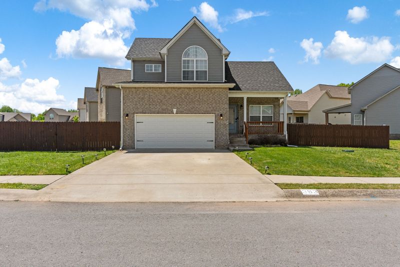 393 Preakness Cir, Pleasant View, TN 37146