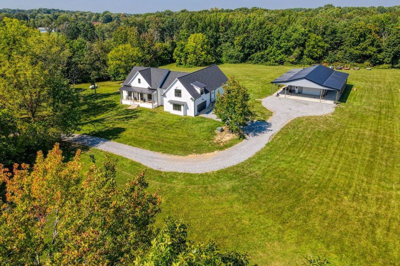 211 Dusty Ln, Cottontown, TN 37048