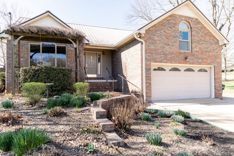410 Porter Cir, Columbia, TN 38401