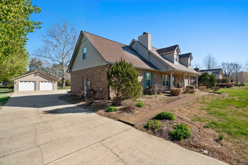 656 Shelley Dr, Mount Juliet, TN 37122