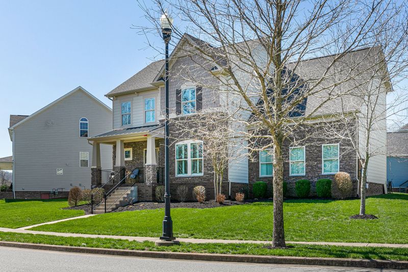 1006 Shallow Stream Ln, Franklin, TN 37064