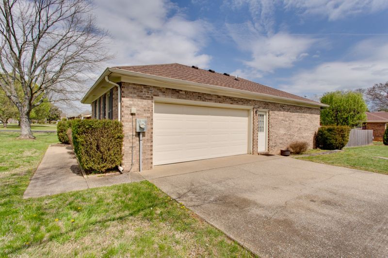 532 Sharondale Dr, Murfreesboro, TN 37129