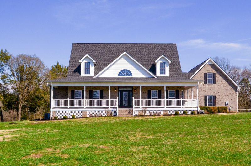 808 W Trimble Rd, Milton, TN 37118
