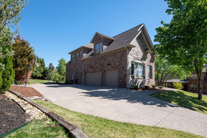 5002 Perth Ct, Spring Hill, TN 37174