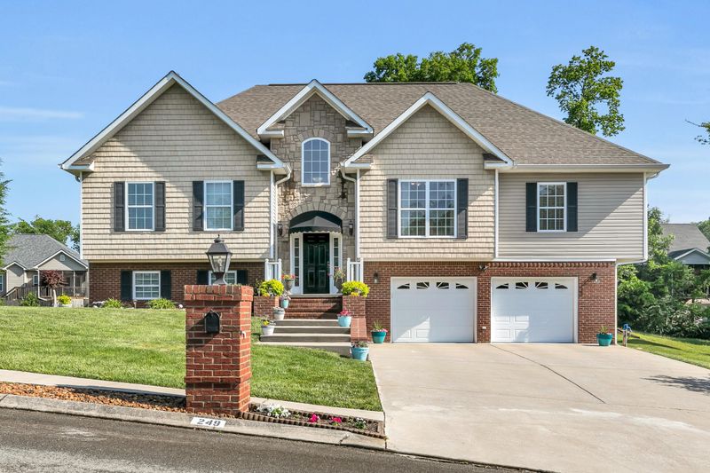 249 Canary Cir, Ringgold, GA 30736