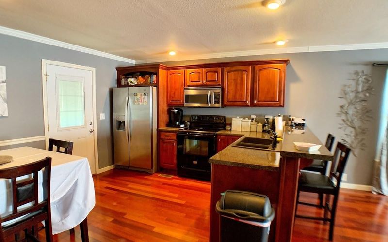 53 Meadow Ln, Ringgold, GA 30736