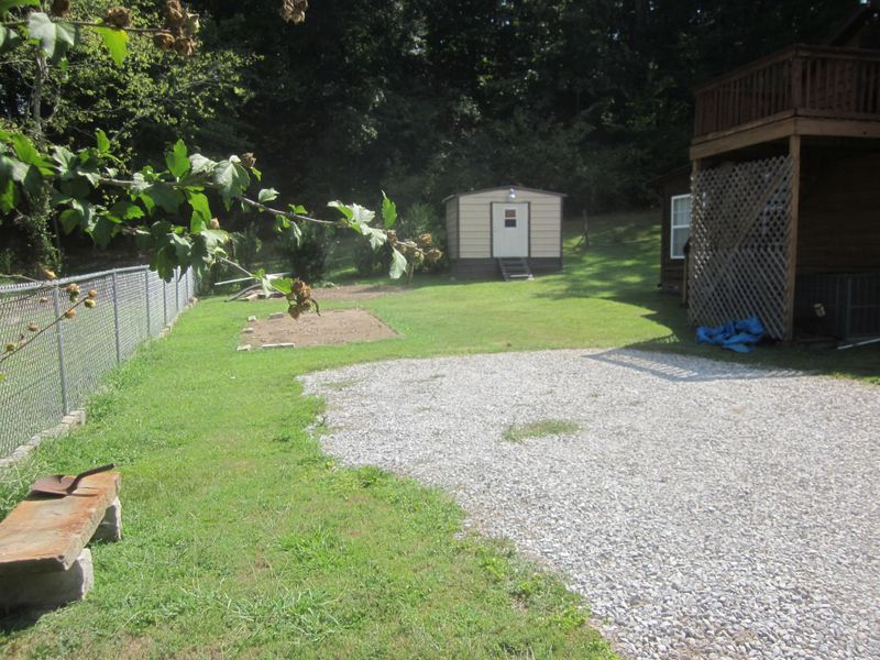 122 Heggie Rd, Rossville, GA 30741