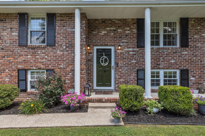 95 Linda Ln, Ringgold, GA 30736