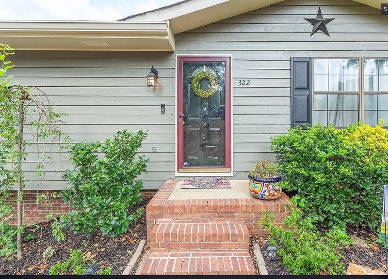 322 Battlefield Cir, Ringgold, GA 30736