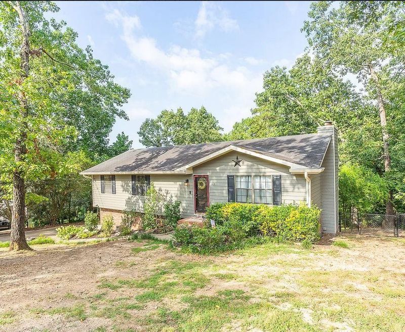 322 Battlefield Cir, Ringgold, GA 30736