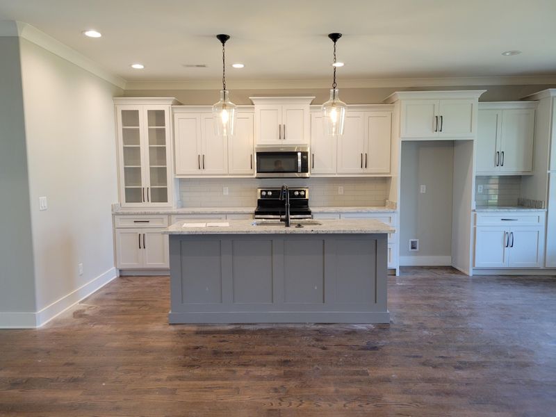 494 Quartz Dr, Chickamauga, GA 30707