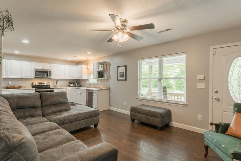 123 Laminack Cir, La Fayette, GA 30728