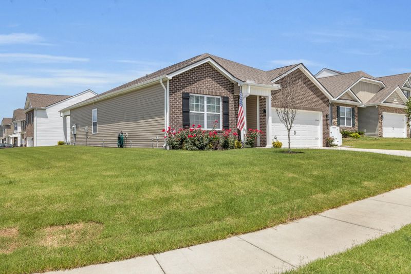 243 Huntley Meadows Dr, Rossville, GA 30741