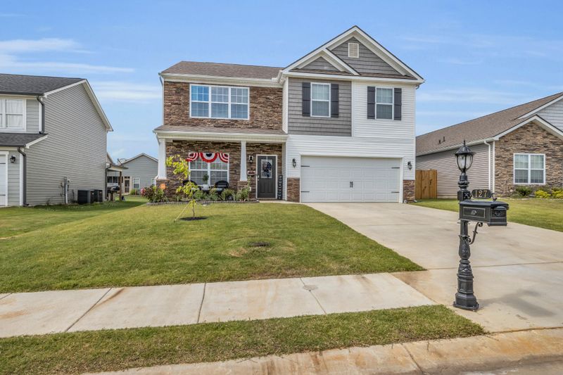 127 Huntley Meadows Dr, Rossville, GA 30741