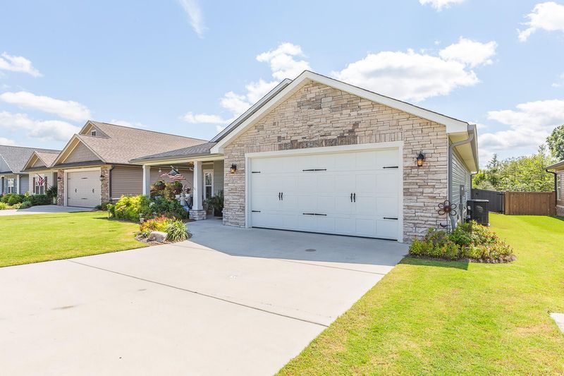 90 Huntley Meadows Dr #39, Rossville, GA 30741