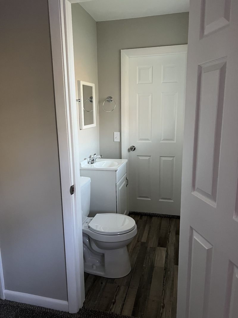 2147 Sanborn Dr, Nashville, TN 37210