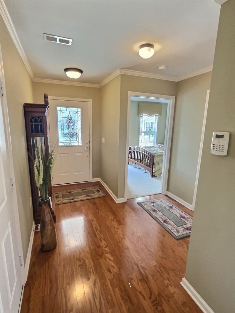 631 Village Green Cir, Murfreesboro, TN 37128
