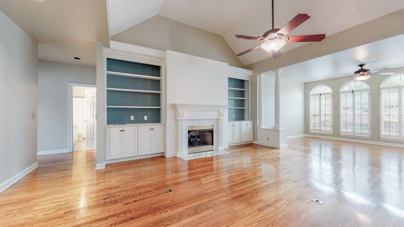 8036 Poplarwood Rd, Nashville, TN 37221