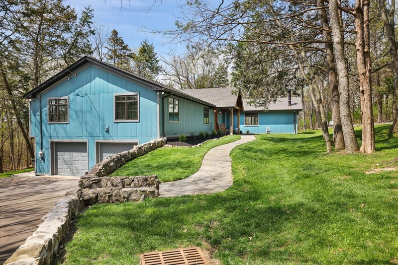 109 E Allen Rd, Hendersonville, TN 37075
