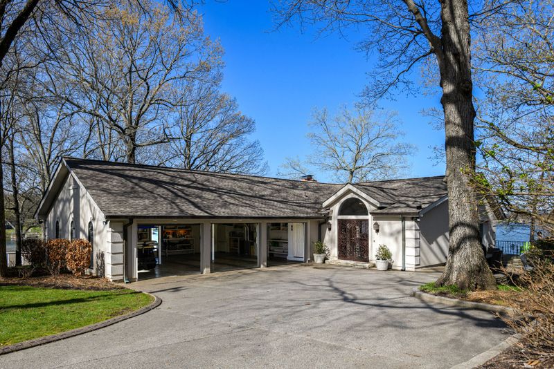 701 Rebel Rd, Old Hickory, TN 37138