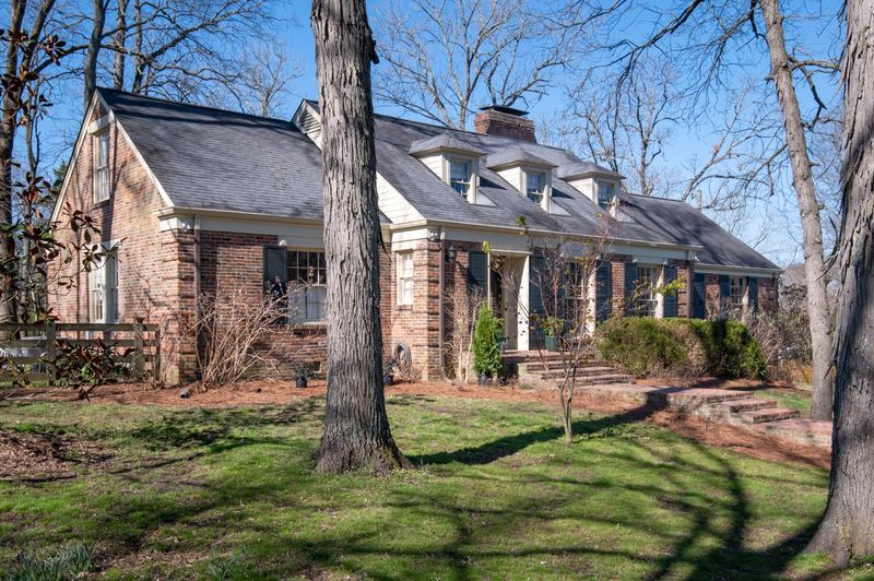 713 Darden Pl, Nashville, TN 37205