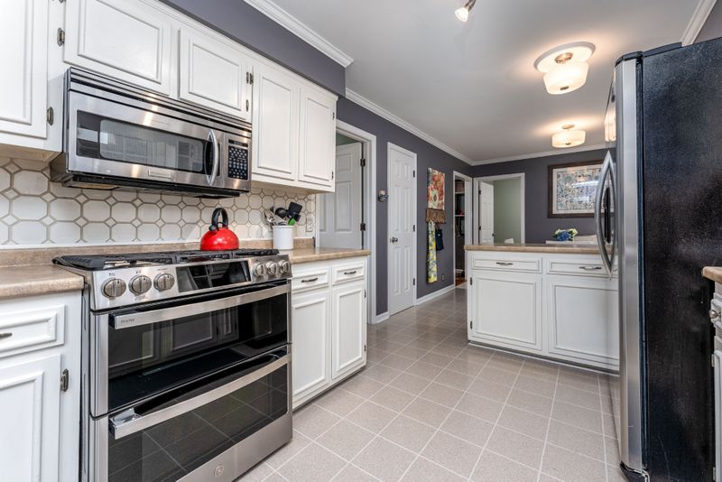 510 Greenmeadow Dr, Franklin, TN 37069