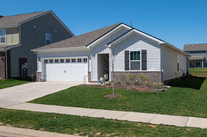 422 Wind Dance Dr, Lebanon, TN 37087