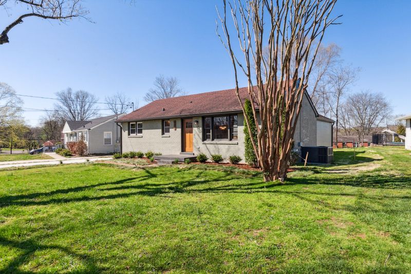 609 Westcrest Dr, Nashville, TN 37211