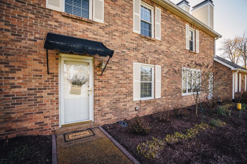 154 Cumberland Trce, Nashville, TN 37214