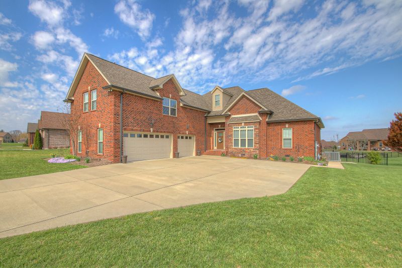 3001 Bristol Ln, Greenbrier, TN 37073
