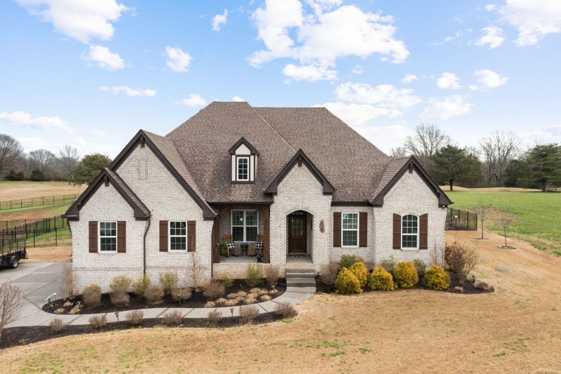 4211 Ironwood Dr, Greenbrier, TN 37073
