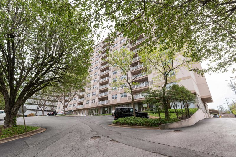 3415 West End Ave #D-811, Nashville, TN 37203