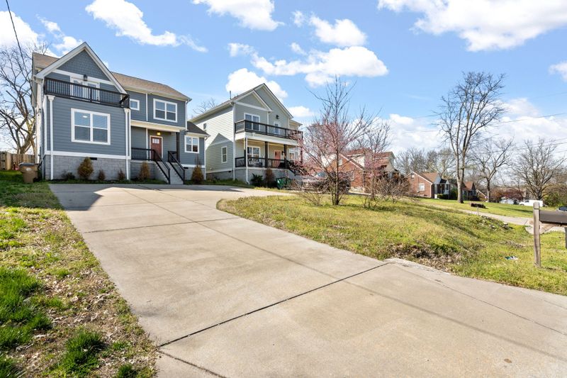 1702A Sherwood Ln, Nashville, TN 37216