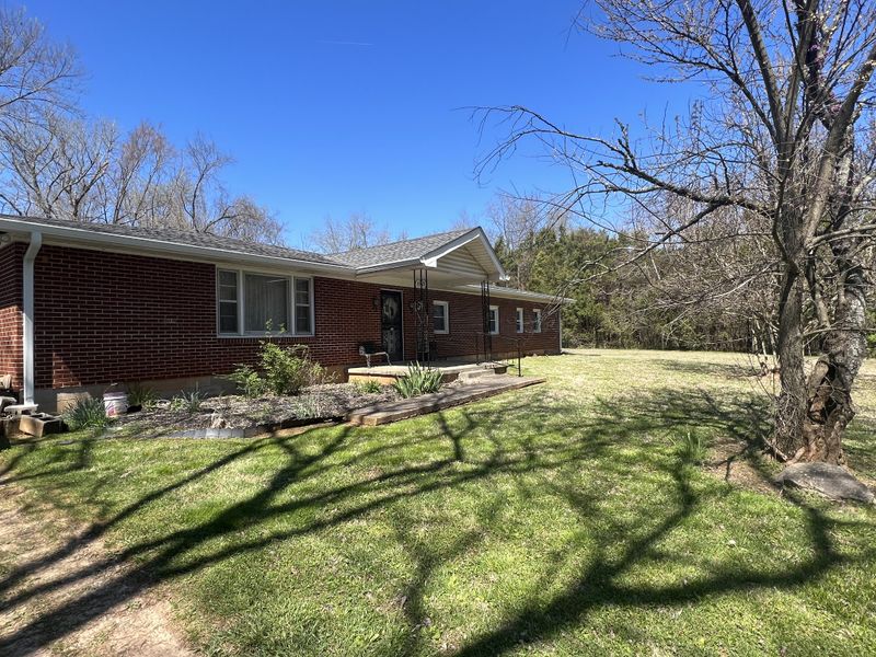 2048 Butler Dr, Murfreesboro, TN 37127