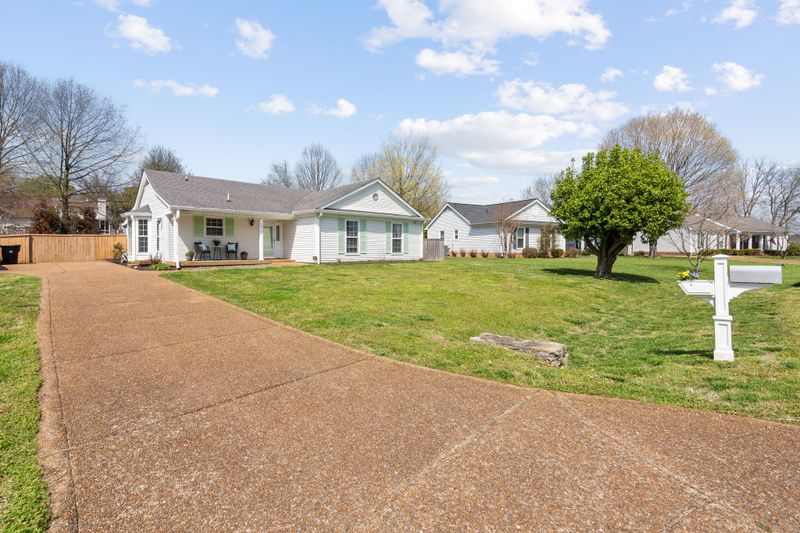 513 Riverview Dr, Franklin, TN 37064