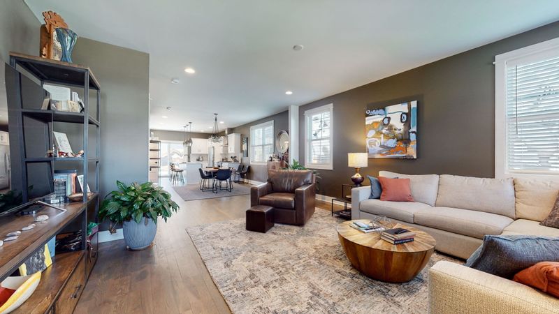 1029B Monroe St, Nashville, TN 37208