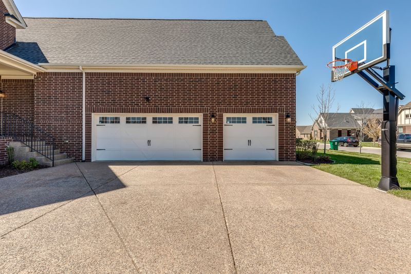 746 Eldon Ln, Nolensville, TN 37135