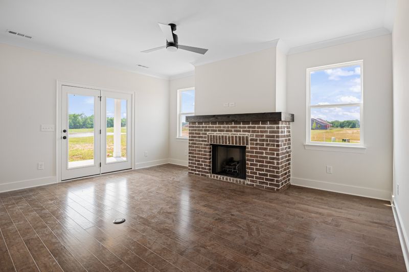 6833 Chatsworth Ct, Murfreesboro, TN 37129