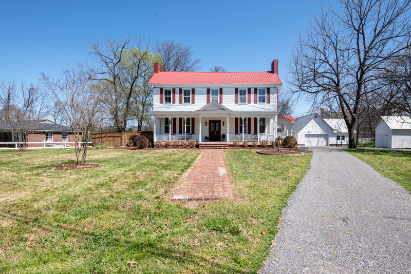 2144 Sanborn Dr, Nashville, TN 37210