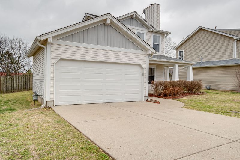 1744 Stone Hollow Ct, Hermitage, TN 37076