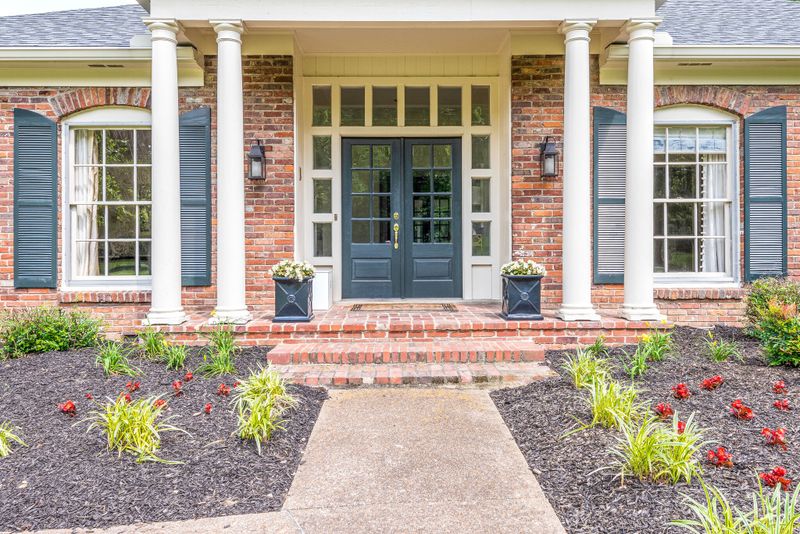 4660 Tara Dr, Nashville, TN 37215