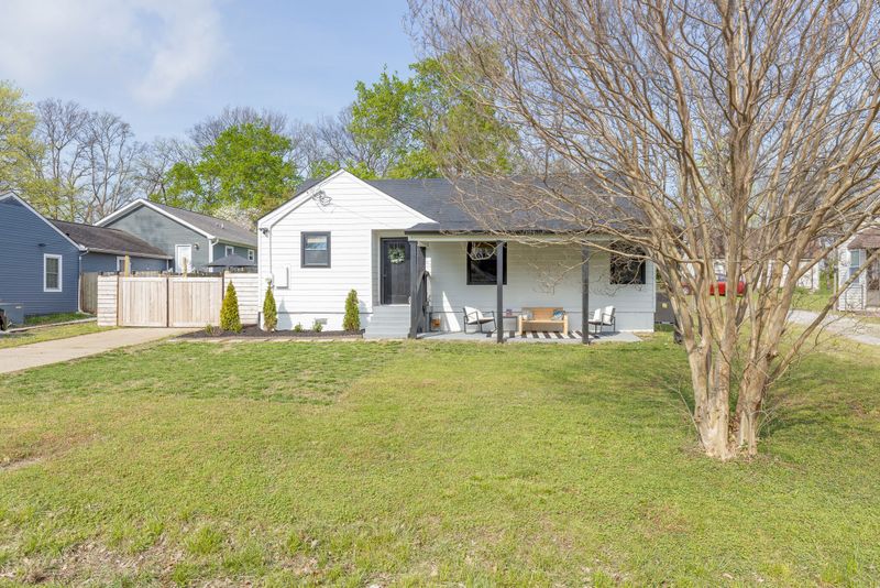 2939 Harlin Dr, Nashville, TN 37211