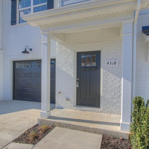 1832 Streamsong Dr, Murfreesboro, TN 37127
