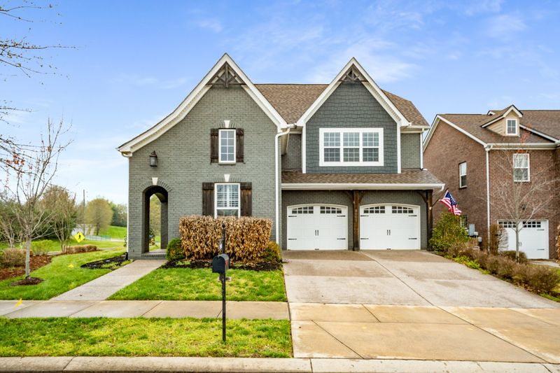 5001 Rizer Point Dr, Franklin, TN 37069