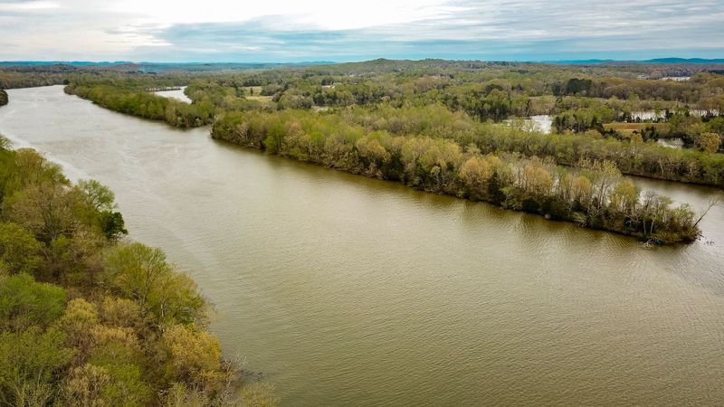 1111A E Robertson Rd #A, Castalian Springs, TN 37031